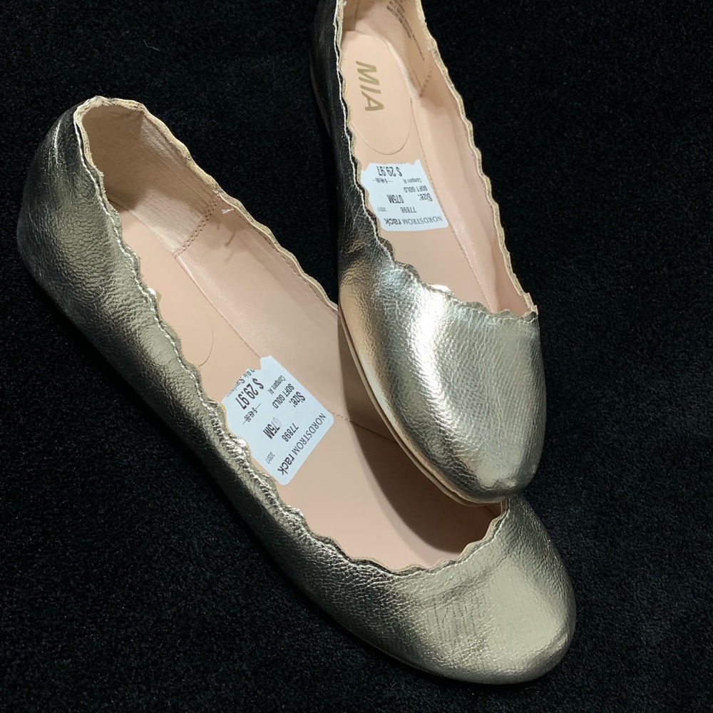 Mia Soft Gold Scalloped Flats